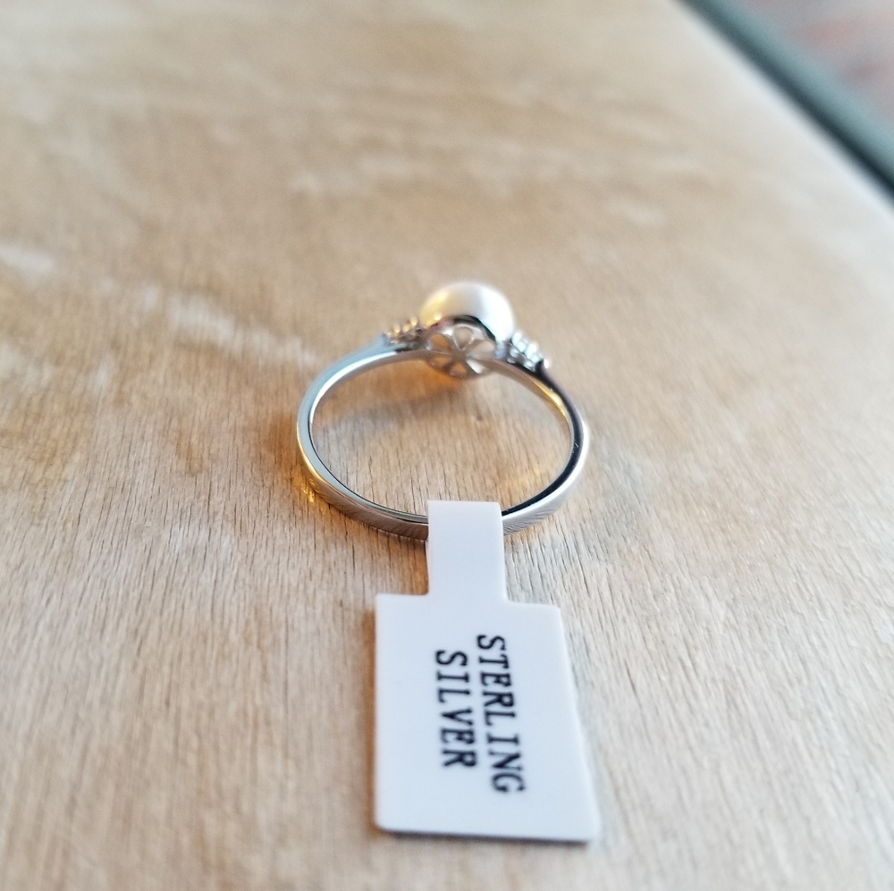 💕Natural White Freshwater Pearl Ring💕 - Picture 5 of 7